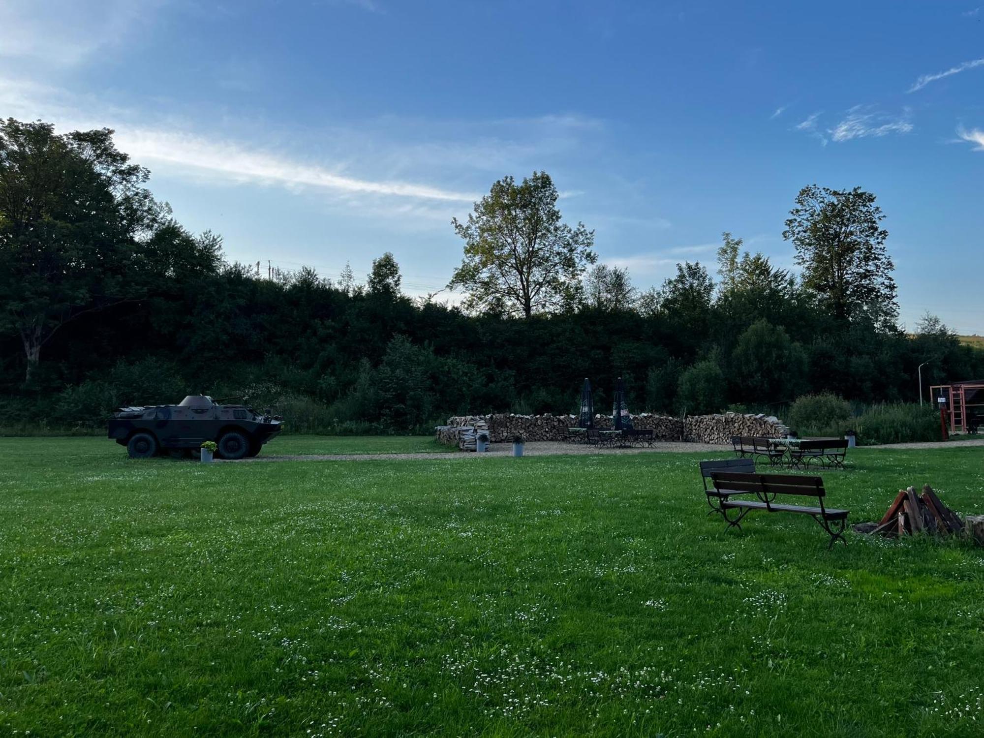 Osrodek Volfcamp Kwaszenina Apartment